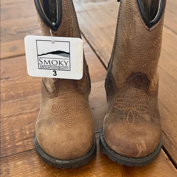 Baby cowboy boots and athletic shoes size 3 except the ropers 0-6 mo - Picture 4 of 7